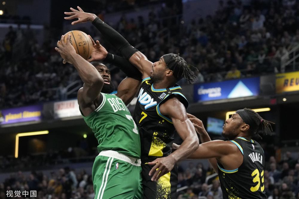 行李箱上由 行李箱上由